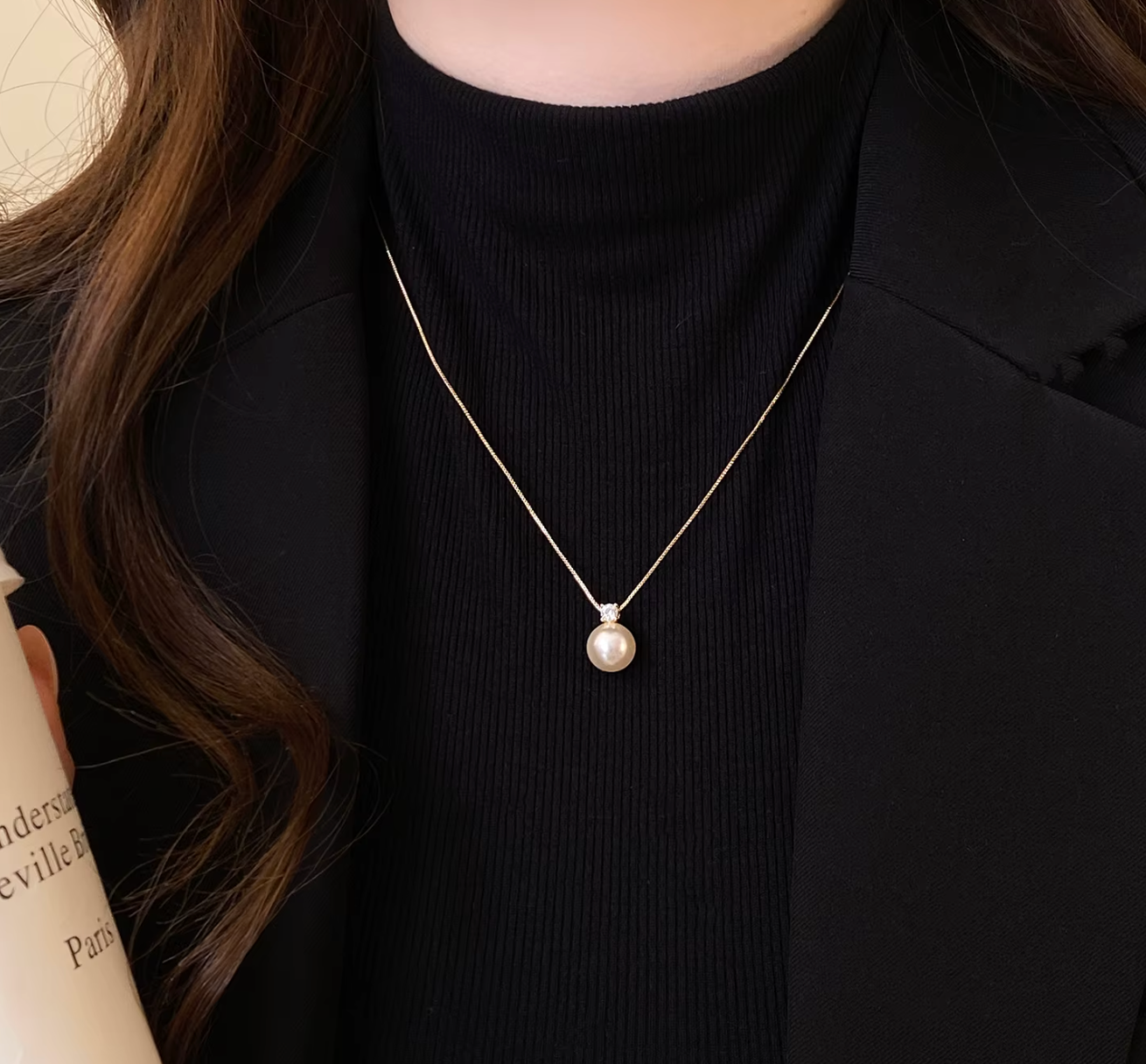 Minimalist 18K Gold Plated Pearl Pendant Necklace