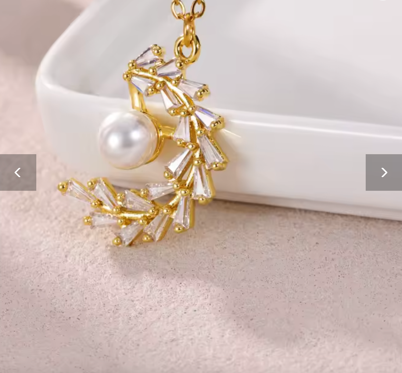 Elegant Tulip Leaf Vine Rhinestone Necklace