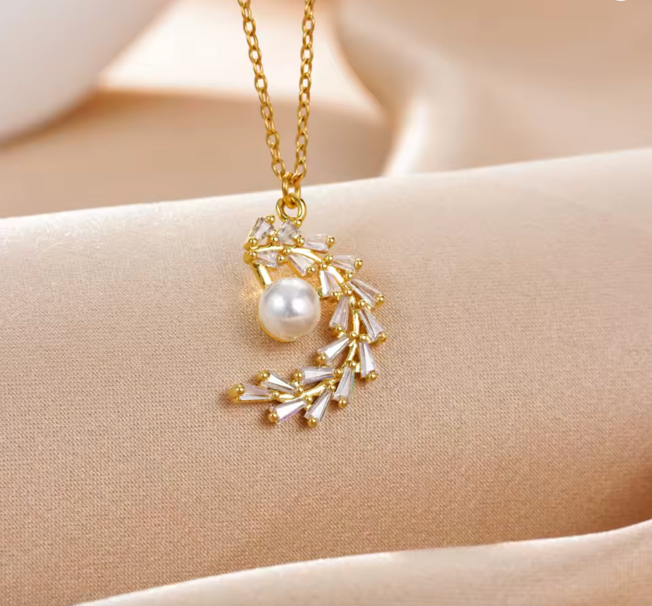 Elegant Tulip Leaf Vine Rhinestone Necklace