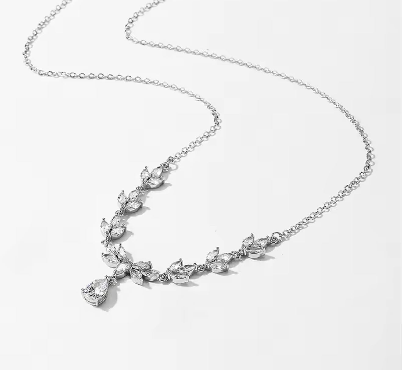 Luxury Water Drop Cubic Zircon Leaf Choker Necklace